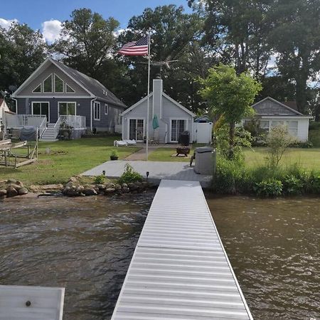 Вилла Lakeside Matteson Lakeside Stargazer With A Dock And Swim Area Colon Экстерьер фото