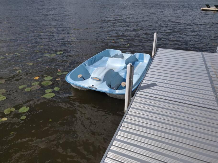 Вилла Lakeside Matteson Lakeside Stargazer With A Dock And Swim Area Colon Экстерьер фото