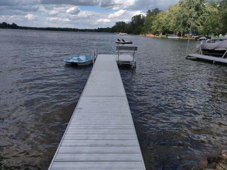 Вилла Lakeside Matteson Lakeside Stargazer With A Dock And Swim Area Colon Экстерьер фото